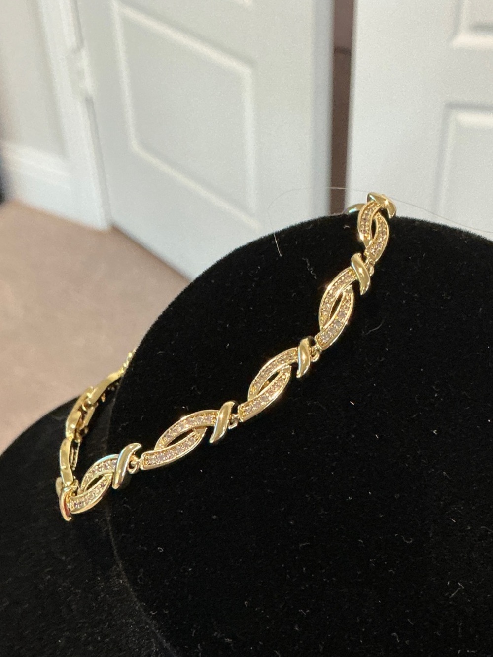 Gold Link Crystal Accent Women's Bracelet
